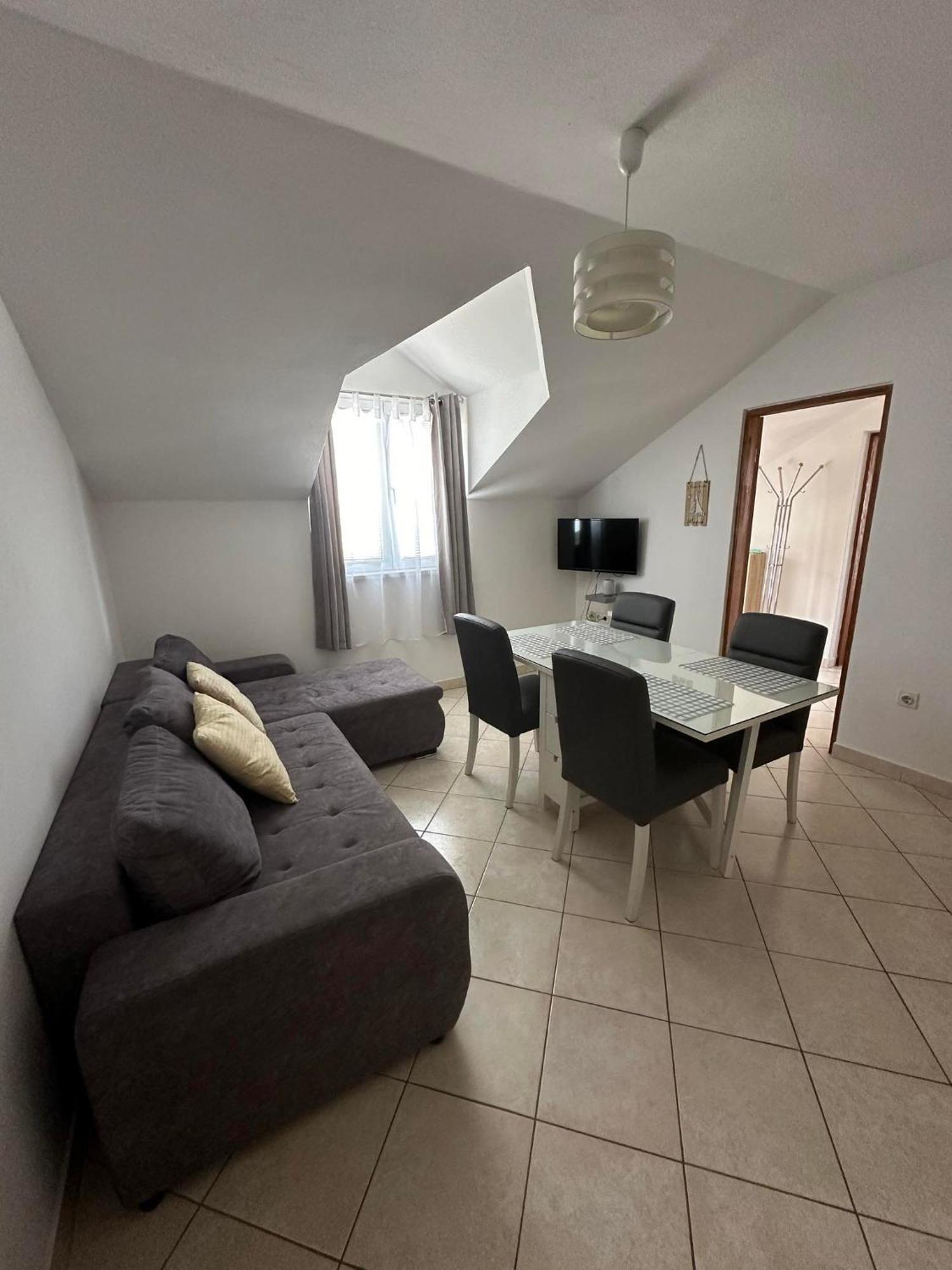 Apartmani Ljubica, Μούρτερ Εξωτερικό φωτογραφία