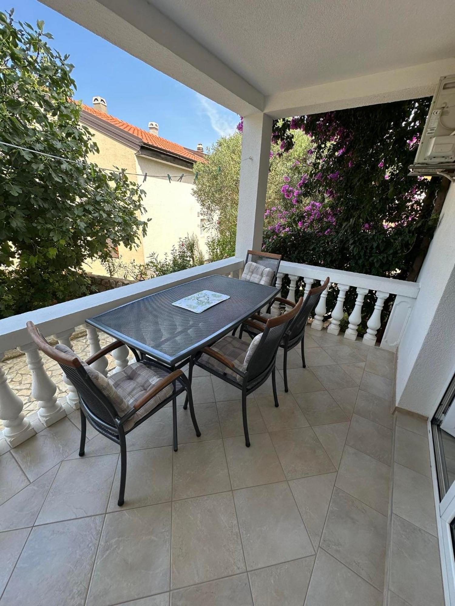 Apartmani Ljubica, Μούρτερ Εξωτερικό φωτογραφία