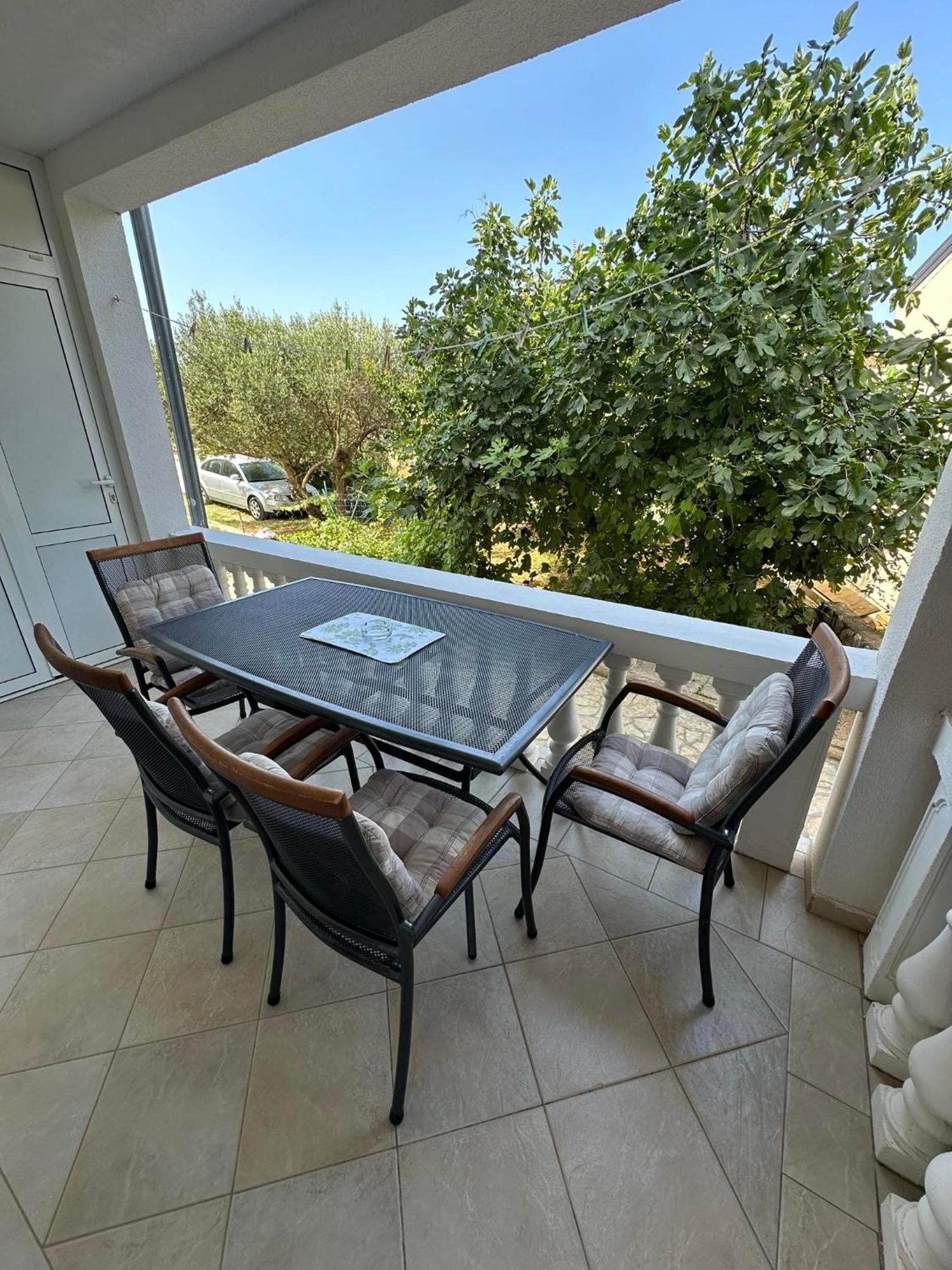 Apartmani Ljubica, Μούρτερ Εξωτερικό φωτογραφία