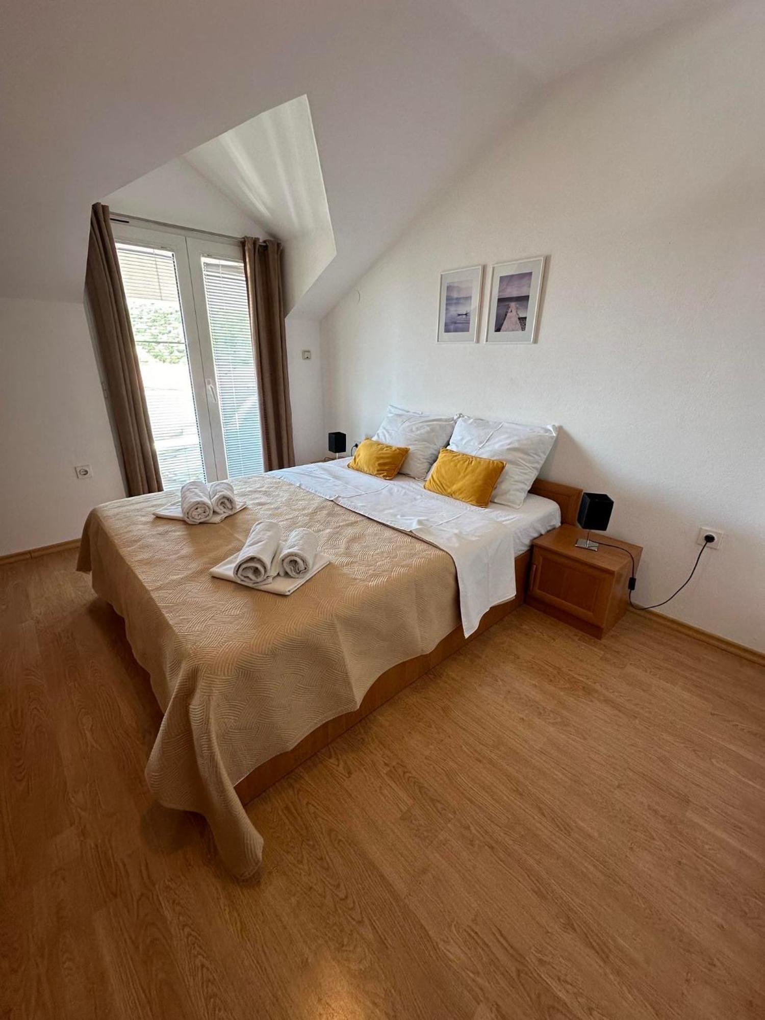 Apartmani Ljubica, Μούρτερ Εξωτερικό φωτογραφία