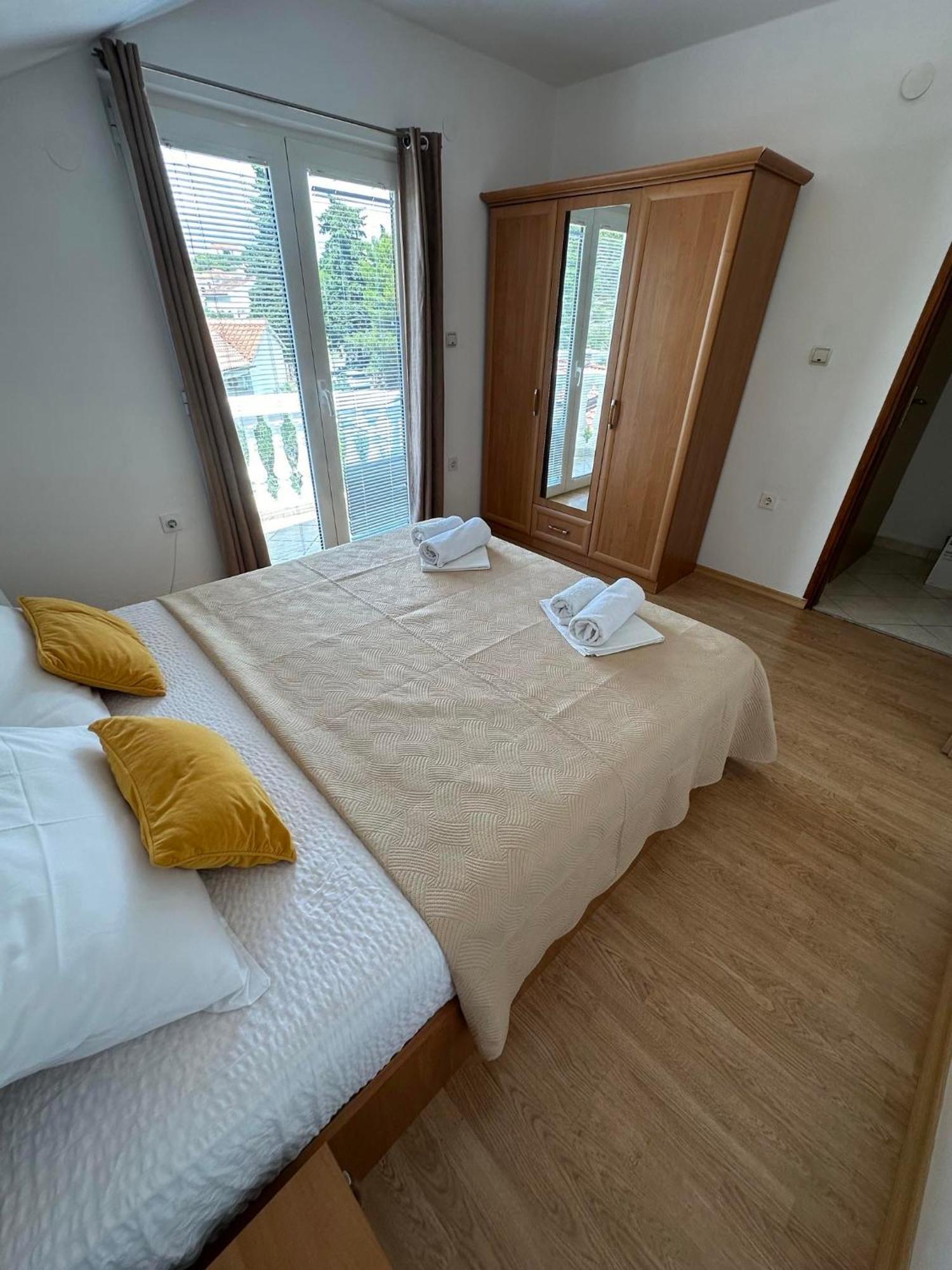 Apartmani Ljubica, Μούρτερ Εξωτερικό φωτογραφία
